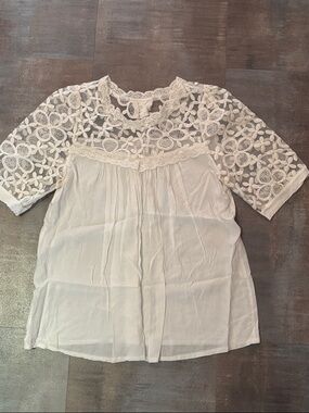 Source Unknown Lace Yoke Short Sleeve Cream Blouse